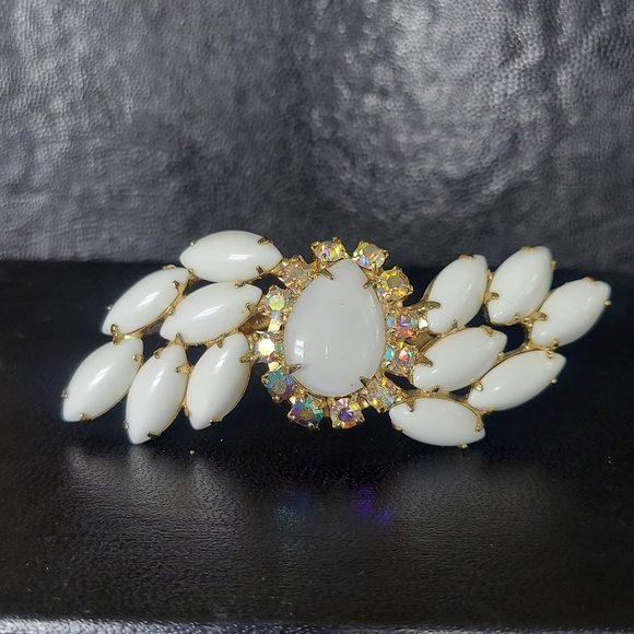 Vintage Pin / Brooch: Large, White Milk Glass Star / Flower  Vintage Milkglass Aurora Borealis Brooch Pin